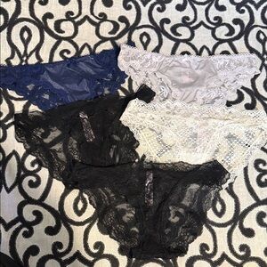 NWT Med Victoria's Secret Dream Angels Cheekini Lace Panties Black, Navy, Cream